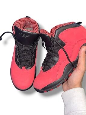 Jordan 10 Retro ‘Fusion Red’